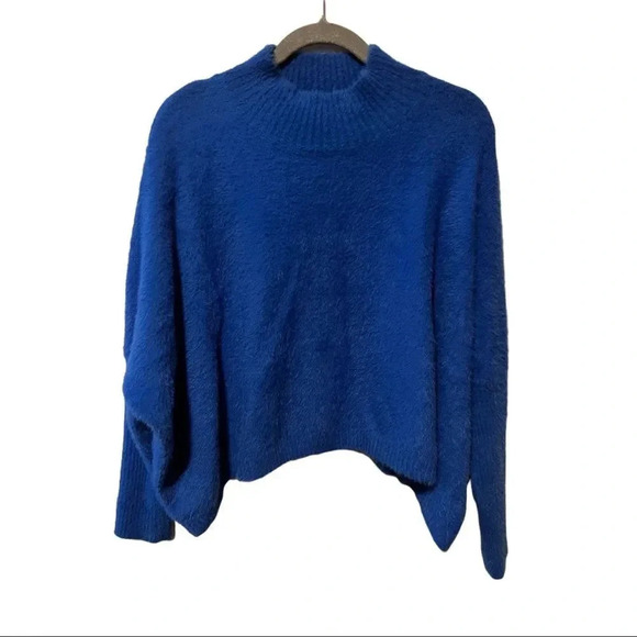 P• Luca Milano Eyelash Mock Neck Cropped Sweater - Picture 2 of 9